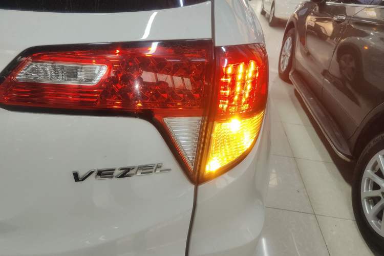 Used Honda Vezel 2020 1.5L CVT Elite Edition
