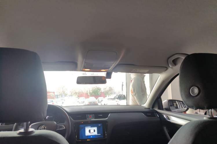 Used Skoda Octavia 2019 1.5L Automatic SmartDrive Comfort Edition China VI Standard
