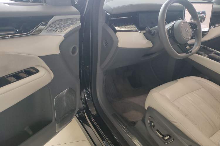 Used Zeekr 009 2022 WE Edition