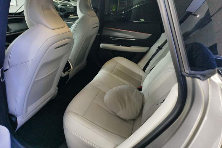 Used XPeng P7 2023 P7i 610 Max Performance Edition
