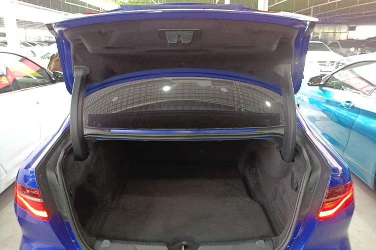 Used Jaguar XEL 2020 2.0T 200PS R-DYNAMIC Youth Sports Edition
