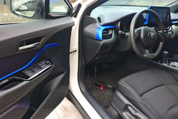 Used Toyota IZOA 2020 2.0L Enjoy Edition
