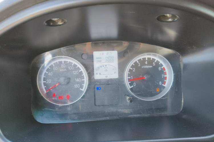 Used Jinbei Gold Card S6 2023 1.6L Manual Double-Cab Standard Version with 3.0-Meter Cargo Bed SWD16MS