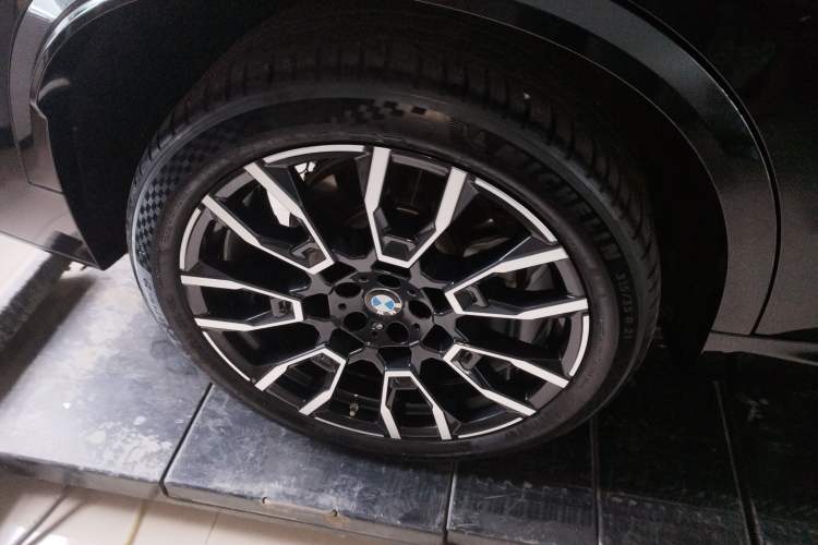 Used BMW X5 2023 xDrive 40Li M Sport Night Edition Package
