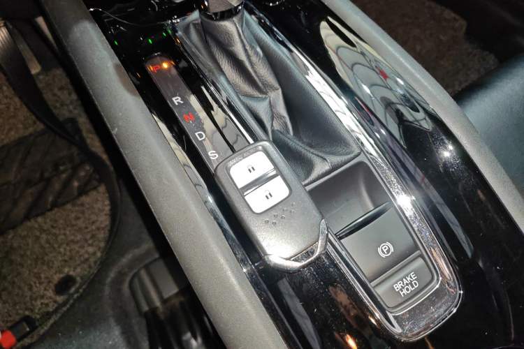 Used Honda Vezel 2017 1.8L CVT 2WD Elite Model
