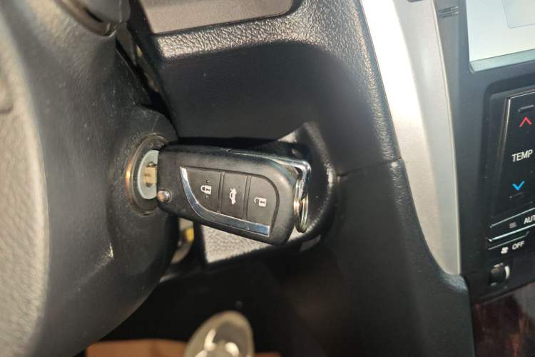 Used Toyota Camry 2015 2.0G Premier Edition
