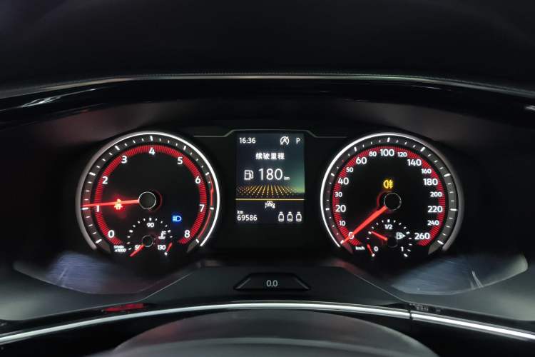 Used Volkswagen Tayron 2020 330TSI Two-Wheel Drive Luxury Smart Connectivity Version
