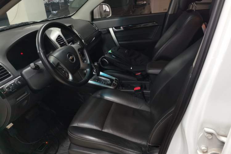 Used Chevrolet Captiva 2014 2.4L 4x4 Flagship Edition 7 Seats