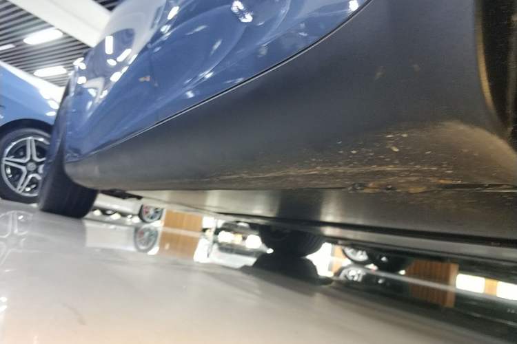 Used Tesla Model Y 2025 Long-Range All-Wheel-Drive Version
