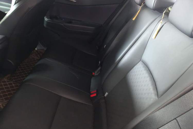 Used Toyota IZOA 2020 2.0L Yichi Version