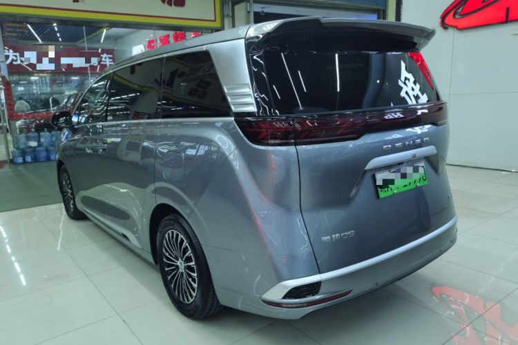 Used Denza D9 2022 DM-i 1040 Prestige Model