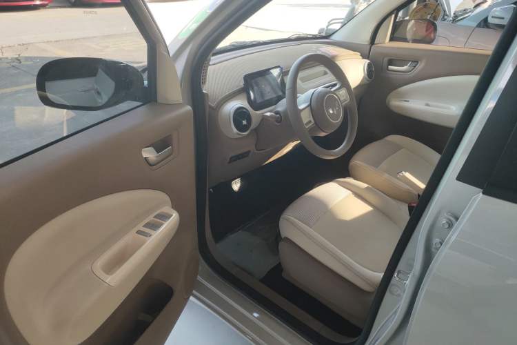 Used Wuling Hongguang MINIEV 2025 Four-Door Version Advanced Edition
