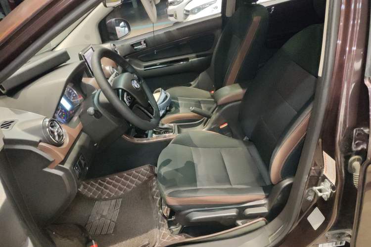 Used  Q25 2016 1.5L Automatic Lehui Edition
