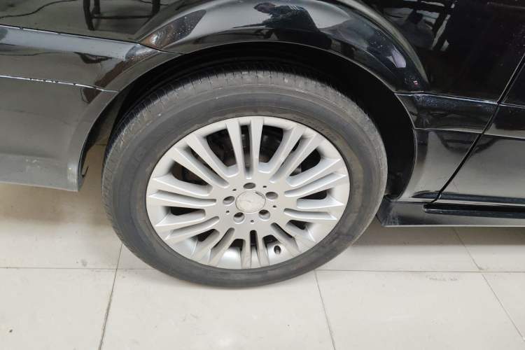 Used Mercedes-Benz Viano 2014 3.5L Premier Edition