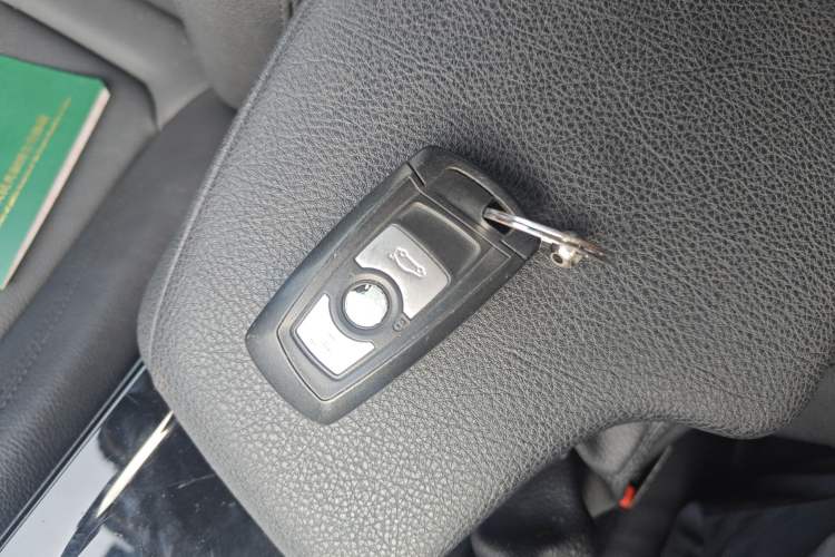 Used BMW 3 Series 2019 320Li Fashion Model
