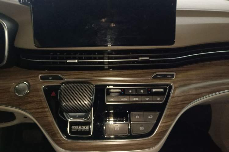 Used Roewe iMAX8 2023 400TGI Comfort Edition