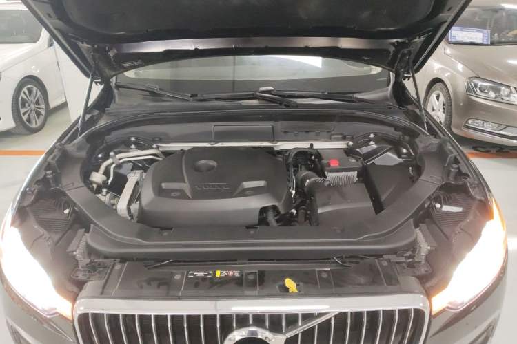Used Volvo XC60 2019 T5 4x4 Smart Edition China V Standard