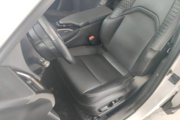 Used Lexus UX 2020 260h Explore & Adventure Edition