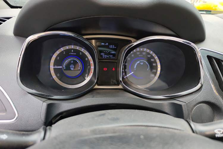 Used JAC Refine S5 2015 2.0L Manual Comfort Version
