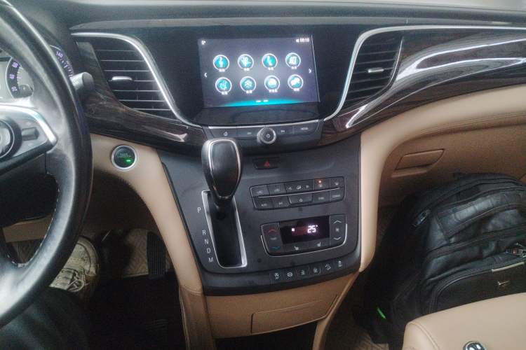 Used Buick GL8 2017 ES 28T Premium Version China V Standard