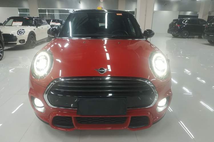 Used  MINI 2019 1.5T COOPER Racing Driver
