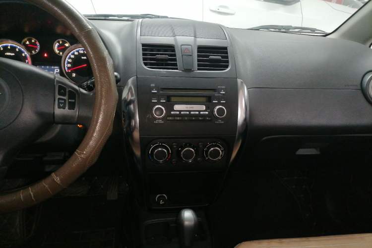 Used Suzuki SX4 2013 1.6L Automatic CoolRide Model
