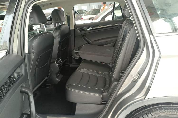 Used Skoda Kodiaq 2019 Facelifted TSI380 7-Seater All-Wheel-Drive Flagship Version China VI Standard
