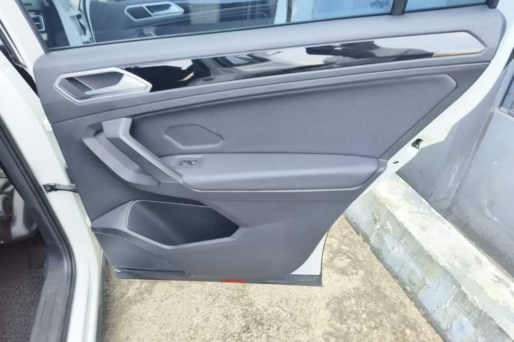 Used Volkswagen Tiguan L 2023 330TSI Automatic Two-Wheel Drive Comfort Edition
