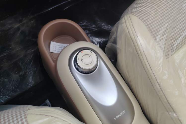 Used Wuling Hongguang MINIEV 2025 Four-Door Version Advanced Edition
