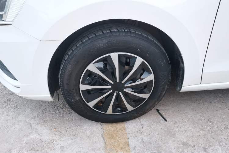 Used Volkswagen Jetta 2017 1.5L Manual Fashion Edition
