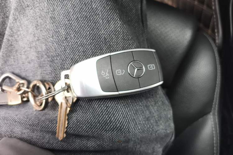 Used Mercedes-Benz C-Class 2021 C 200 L Fashion Model
