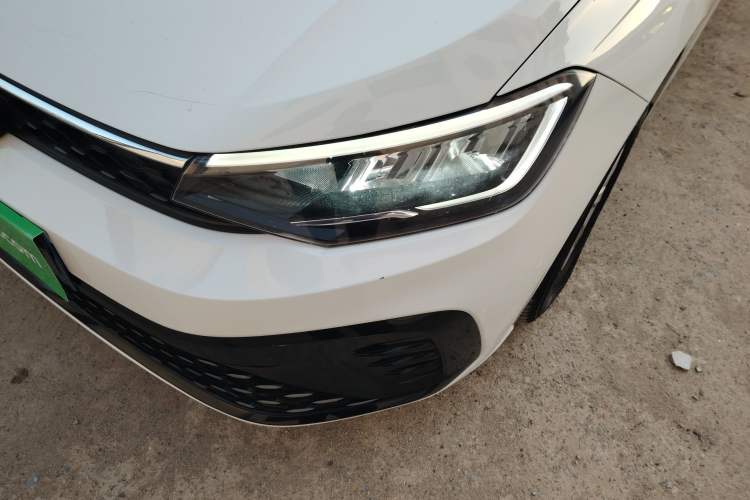 Used Volkswagen Lavida 2023 New Sharp 1.5L Automatic Excellent New Edition