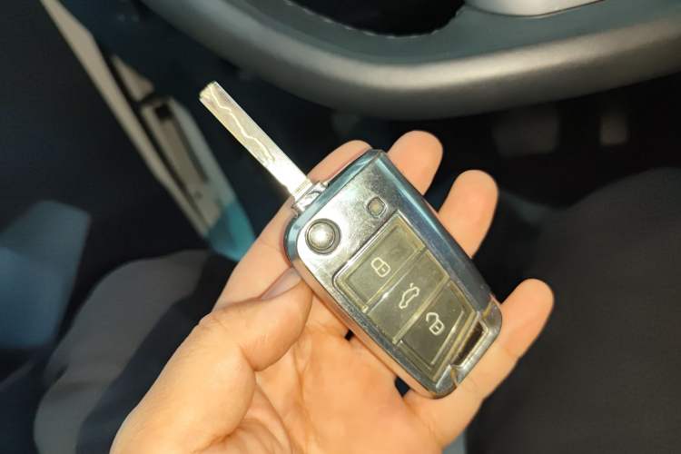 Used Volkswagen Tharu 2023 300TSI Two-Wheel-Drive Moonlight Edition
