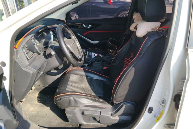 Used Venucia D60 2019 100 000 Glory 1.6L Entry Manual ChenShang Edition China VI
