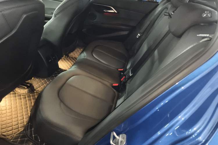 Used BMW 1 Series 2018 118i Design Package Edition