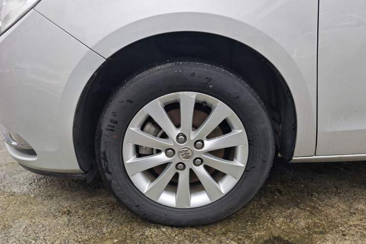 Used Buick GL8 2013 2.4L CT Luxury Business Comfort Edition
