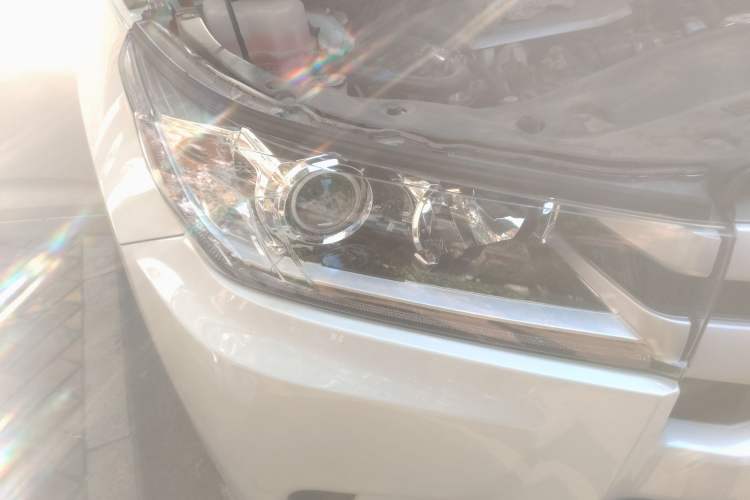 Used Toyota Highlander 2018 2.0T Four-Wheel Drive Luxury Version 7 Seats China VI Standard
