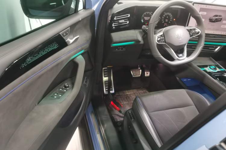 Used Volkswagen Tiguan L 2024 PRO 380TSI Four-Wheel Drive R-Line Prestige Edition