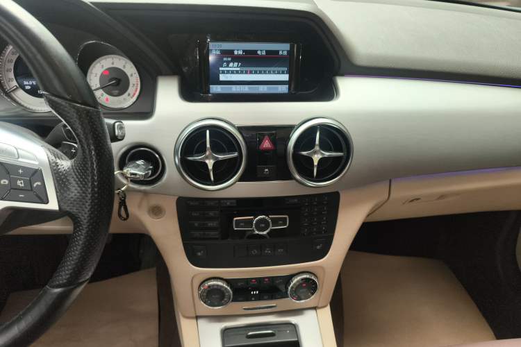 Used Mercedes-Benz GLK-Class 2015 GLK 260 4MATIC Fashion Edition Ultimate Version