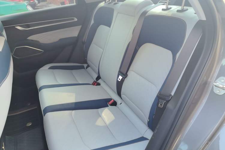 Used Geely Auto Emgrand 2022 4th Generation 1.5L CVT Flagship Model
