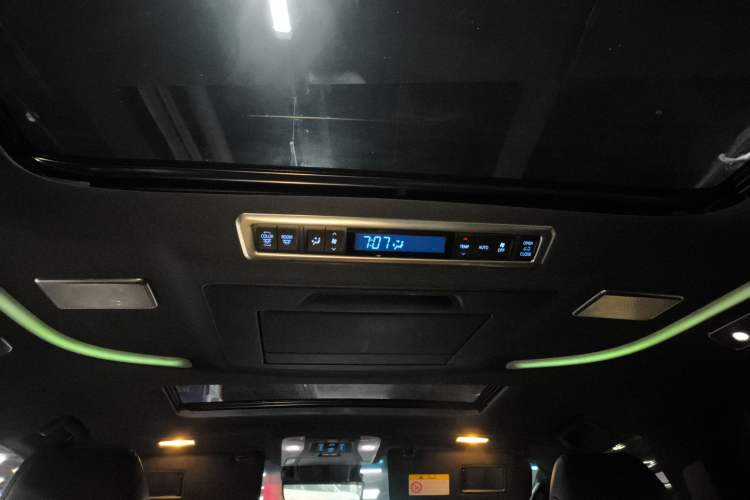 Used Toyota Alphard 2021 Dual-Engine 2.5L Prestige Edition
