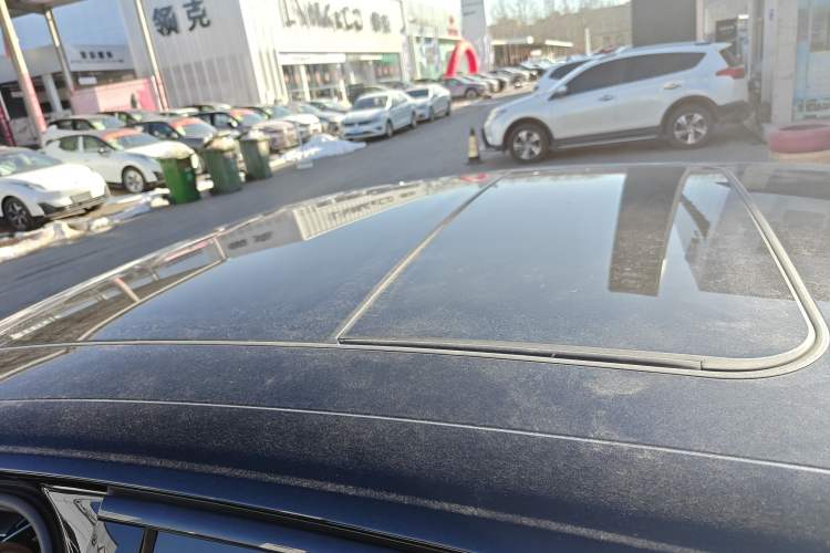 Used Hongqi H9 2025 2.0T Two-Wheel Drive Flagship Private Enjoyment Fashion Edition 5 Seats
