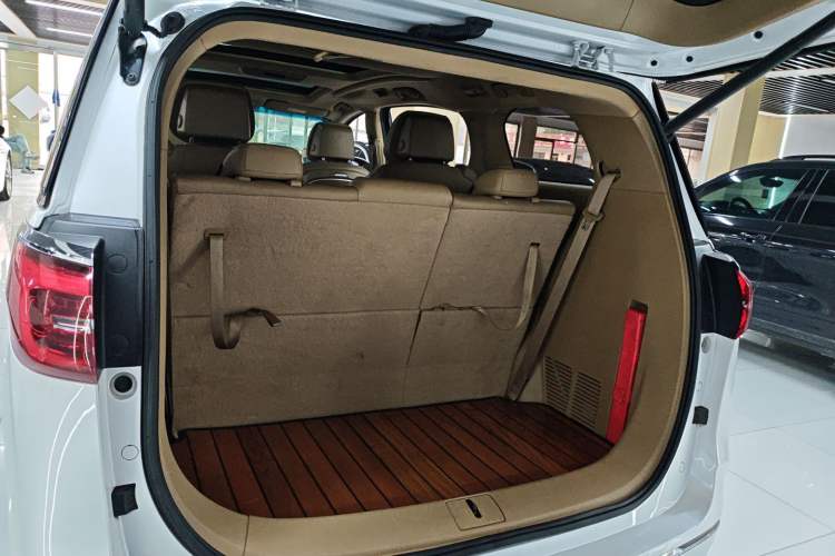 Used Buick GL8 2021 ES Landtrek 653T Smart Luxury Model
