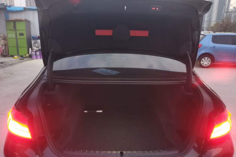 Used BMW 5 Series 2018 530Li Leading Edition Luxury Package