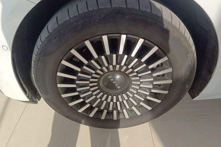 Used Zeekr 009 2024 Six-Seat Executive Version 4WD 108 kWh