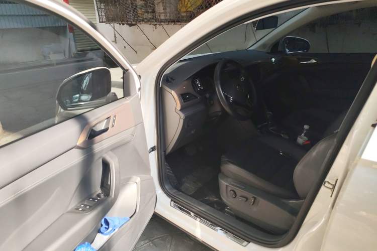 Used Volkswagen Tharu 2021 280TSI Two-Wheel-Drive Luxury Plus Edition