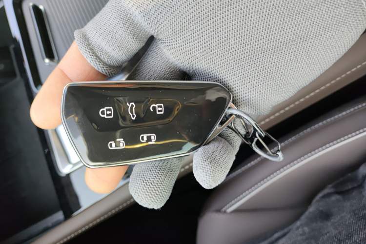 Used Volkswagen Viloran 2024 380TSI Premium Edition