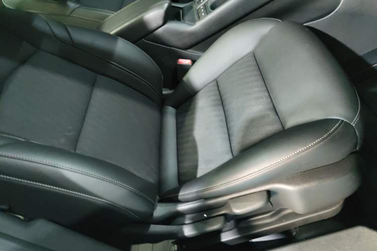 Used Cadillac XT4 2020 Revised Version 28T Two-Wheel Drive Tech Edition
