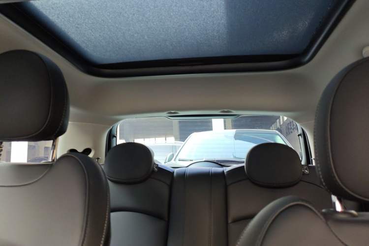 Used  MINI 2022 2.0T COOPER S Classic Edition
