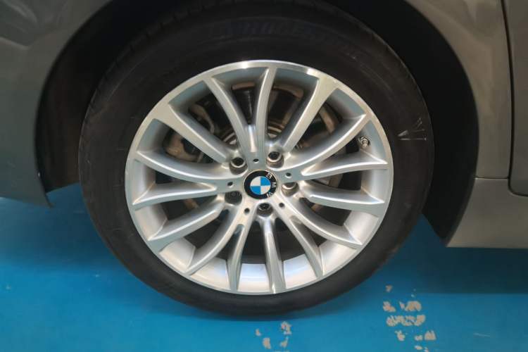 Used BMW 5 Series 2014 525Li Luxury Design Package
